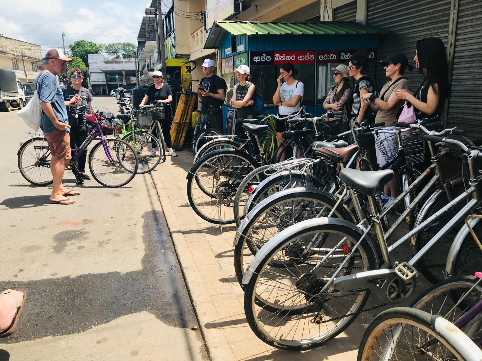 Kingfisher Hostel Anuradhapura Kültér fotó